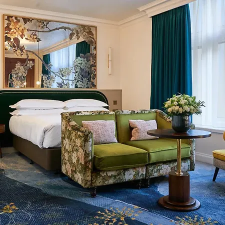 The Capital Hotel, Apartments & Townhouse
